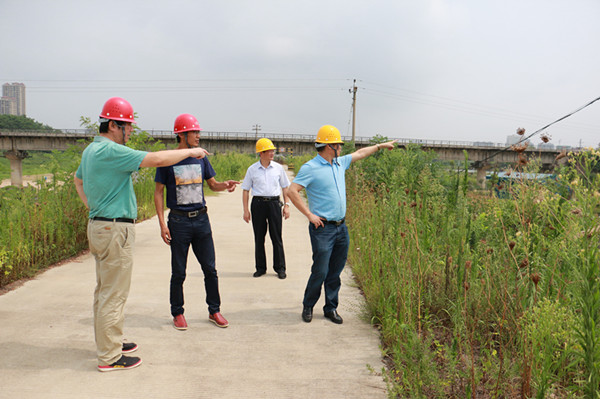 人大副主任程万友视察三水厂工程建设情况